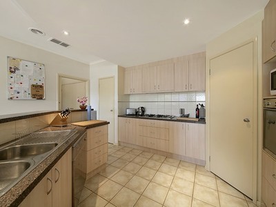 107 YARRALUMLA DRIVE, Wodonga