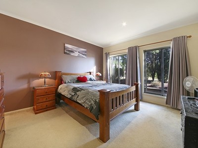 107 YARRALUMLA DRIVE, Wodonga