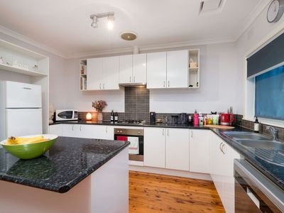 1 / 856 PADMAN DRIVE , Albury