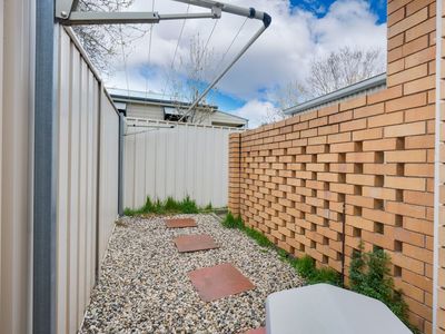 1 / 856 PADMAN DRIVE , Albury