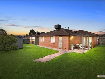 1 Rowland Close, Hampton Park
