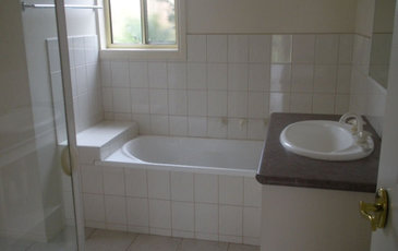 2 / 1 Cambridge Cl, Cranbourne