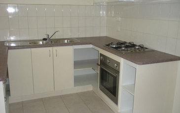 2 / 1 Cambridge Cl, Cranbourne