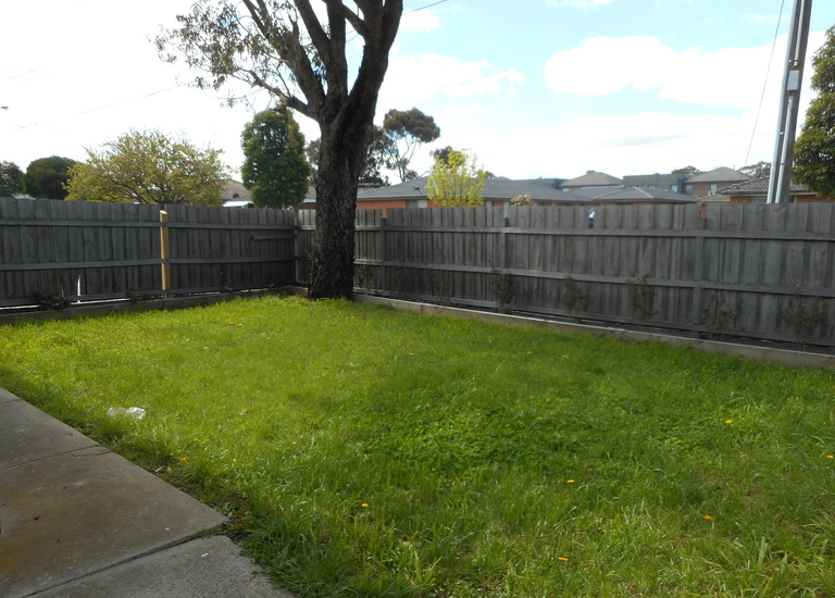 1 / 9 Moore Avenue, Clayton South