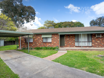 15 WILTSHIRE CRESCENT, Wodonga