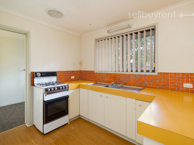 15 WILTSHIRE CRESCENT, Wodonga