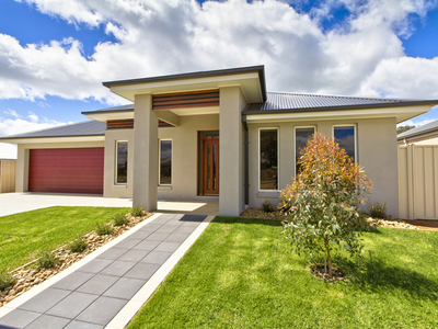 5 WEATHERS PLACE, Wodonga