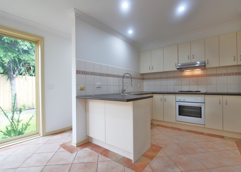 4 Bayview Avenue, Clayton