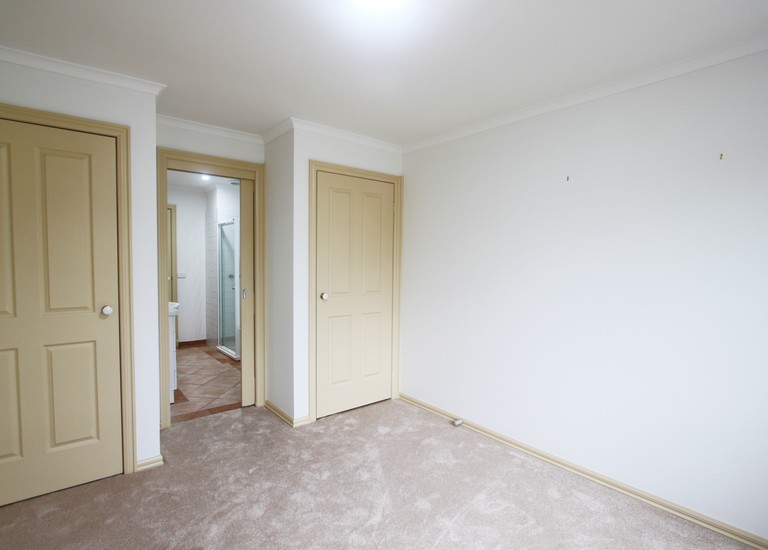 4 Bayview Avenue, Clayton