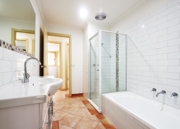 4 Bayview Avenue, Clayton