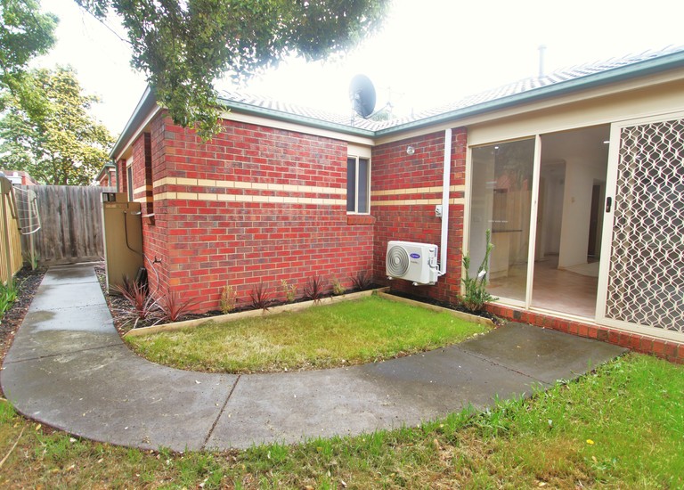 4 Bayview Avenue, Clayton