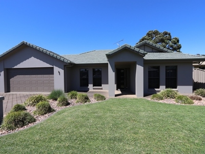 16 Lee Court, Mount Gambier