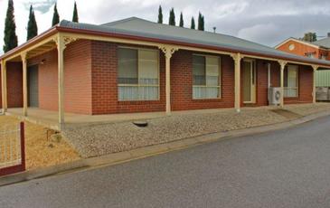 6 Retreat Road, Flora Hill