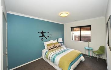 19 Evergreen Boulevard, Jackass Flat