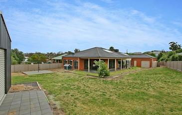 10 Yurunga Drive, Castlemaine
