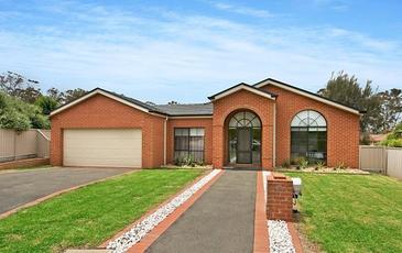 10 Yurunga Drive, Castlemaine