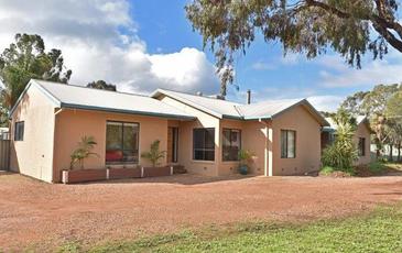 13 Hakea Road, Huntly