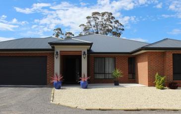 10 Newbridge Road, Lockwood