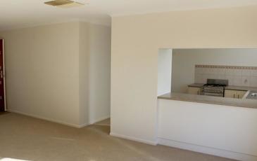 3 / 28 Inglewood Street, Golden Square