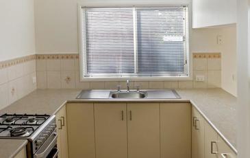 3 / 28 Inglewood Street, Golden Square