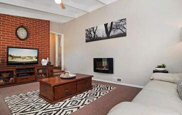 101 Crusoe Road, Kangaroo Flat