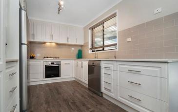 101 Crusoe Road, Kangaroo Flat