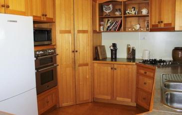 6118 Calder Highway, Inglewood