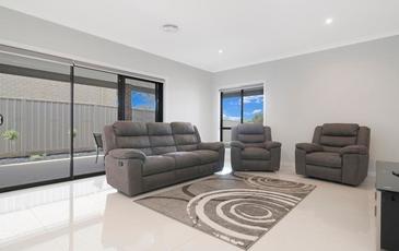 14 Phyllis Crescent, Mckenzie Hill