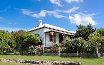 61 Farnsworth Street, Castlemaine