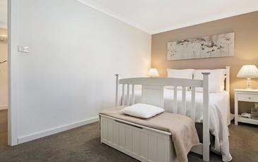 92 Railway Place, Elmore