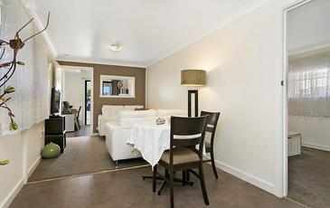 92 Railway Place, Elmore