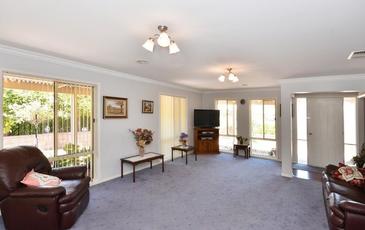 114 Alder Street, Golden Square
