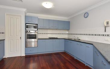 114 Alder Street, Golden Square