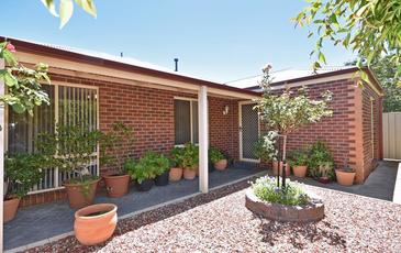 114 Alder Street, Golden Square