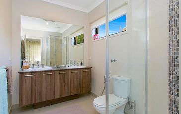 21 Evergreen Boulevard, Jackass Flat