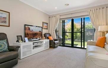 21 Evergreen Boulevard, Jackass Flat