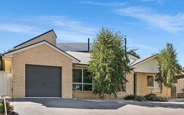 4B Becker Close, Golden Square
