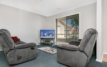 4B Becker Close, Golden Square