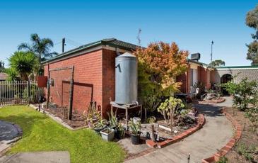 2 Hedley Court, White Hills