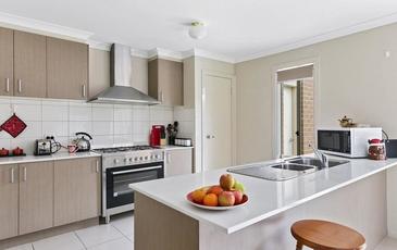 2 Triplett Avenue, Epsom