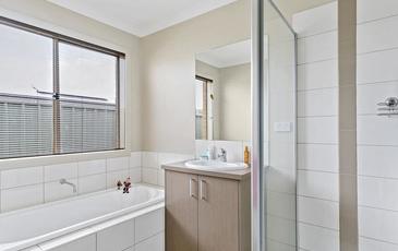 2 Triplett Avenue, Epsom