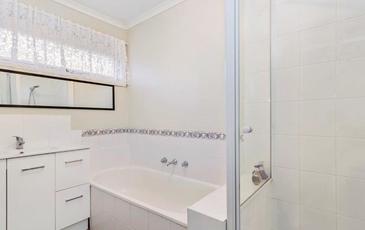 15 Burvale Court, Epsom