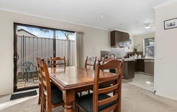 2C Symonds Street, Golden Square
