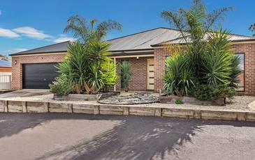5 Bronze Drive, Kangaroo Flat