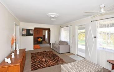 112 Playfair Street, Eddington