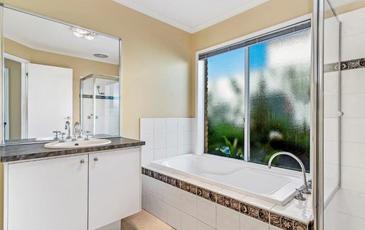 8 Janelle Drive, Maiden Gully