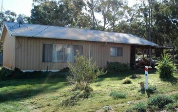 48-50 Chapel Street, Wedderburn