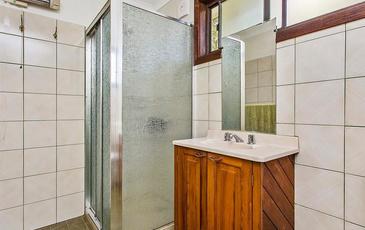 1910 Midland Highway, Corop