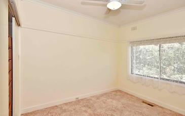 192 High Street, Kangaroo Flat