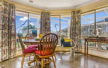 6 Dingee Road, Rochester